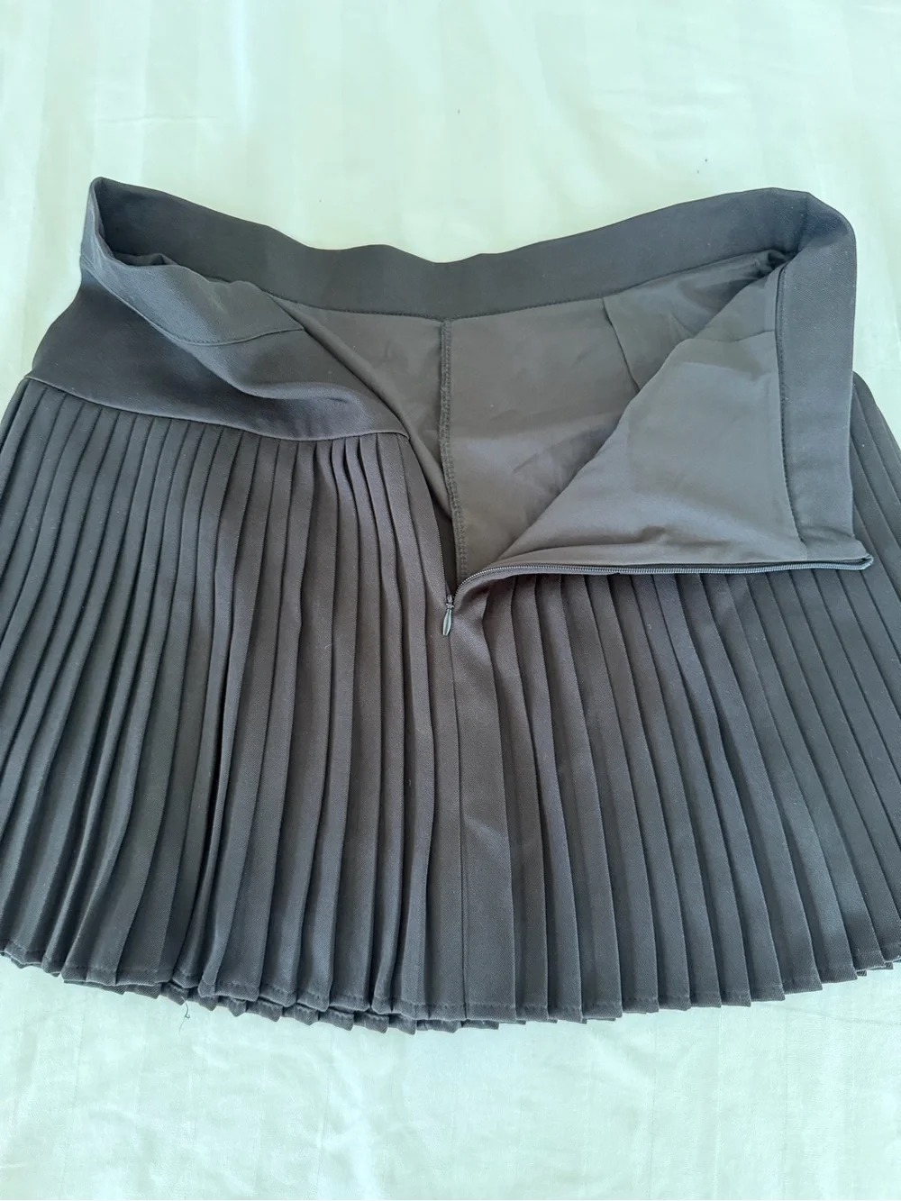 Dior Black Pleated Mini Skirt with Gold D Emblem - Picture 7 of 9